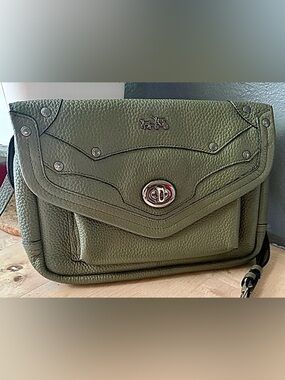 Coach Rhyder Olive Green Pebbled Leather Turnlock Clutch (strap missing)